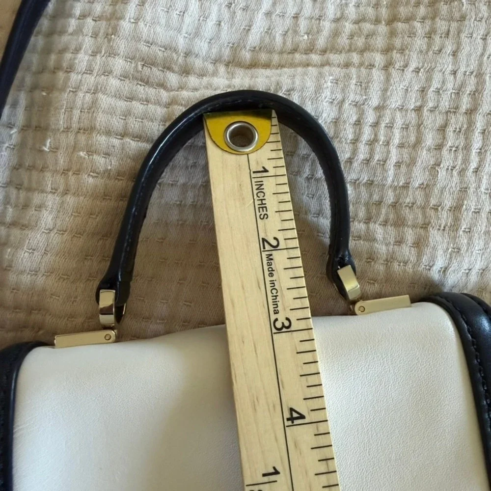 Kate Spade Carroll Park Mini Penelope Crossbody Bag White Black Leather Purse